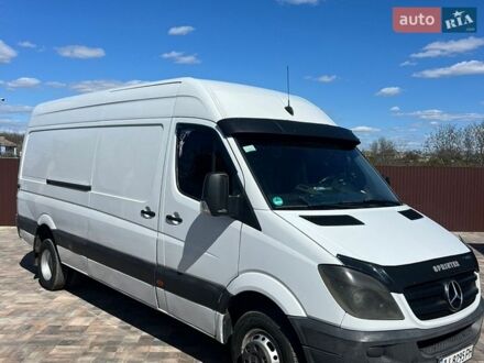 Белый Мерседес Sprinter, объемом двигателя 2.1 л и пробегом 387 тыс. км за 17000 $, фото 1 на Automoto.ua