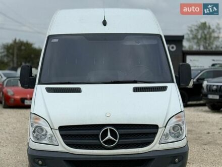 Белый Мерседес Sprinter, объемом двигателя 2.15 л и пробегом 370 тыс. км за 11900 $, фото 1 на Automoto.ua