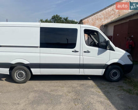 Белый Мерседес Sprinter, объемом двигателя 2.15 л и пробегом 221 тыс. км за 12500 $, фото 1 на Automoto.ua
