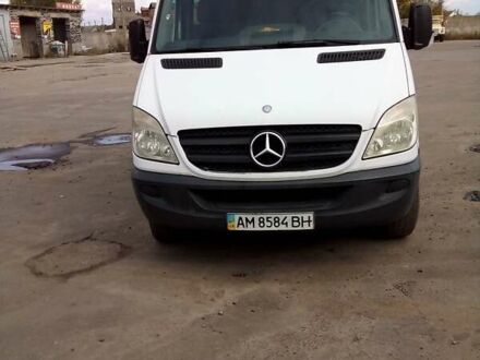 Білий Мерседес Sprinter, об'ємом двигуна 2.2 л та пробігом 330 тис. км за 6500 $, фото 1 на Automoto.ua