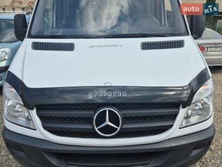 Белый Мерседес Sprinter, объемом двигателя 2.15 л и пробегом 205 тыс. км за 11000 $, фото 1 на Automoto.ua