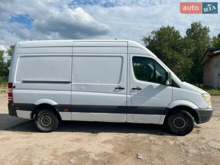 Белый Мерседес Sprinter, объемом двигателя 2.1 л и пробегом 398 тыс. км за 8700 $, фото 1 на Automoto.ua