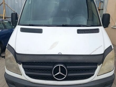 Белый Мерседес Sprinter, объемом двигателя 2.1 л и пробегом 999 тыс. км за 5599 $, фото 1 на Automoto.ua