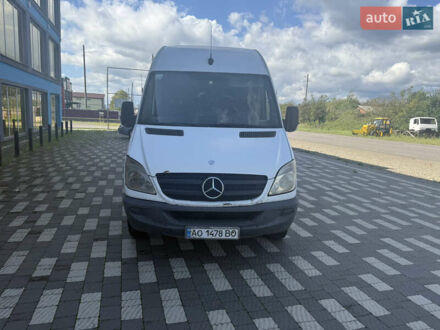 Белый Мерседес Sprinter, объемом двигателя 2.15 л и пробегом 343 тыс. км за 7700 $, фото 1 на Automoto.ua