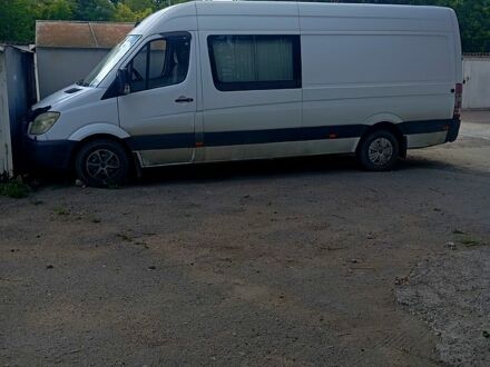 Белый Мерседес Sprinter, объемом двигателя 3 л и пробегом 342 тыс. км за 15000 $, фото 1 на Automoto.ua