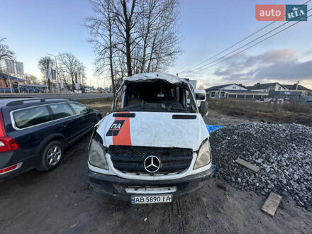 Белый Мерседес Sprinter, объемом двигателя 2.15 л и пробегом 500 тыс. км за 4300 $, фото 1 на Automoto.ua