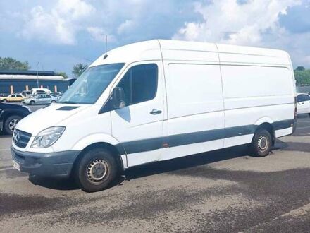 Белый Мерседес Sprinter, объемом двигателя 2.15 л и пробегом 434 тыс. км за 10500 $, фото 1 на Automoto.ua