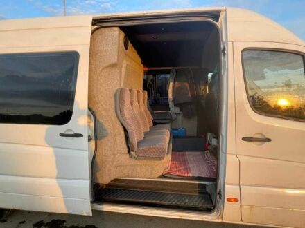 Білий Мерседес Sprinter, об'ємом двигуна 2.2 л та пробігом 365 тис. км за 10827 $, фото 1 на Automoto.ua