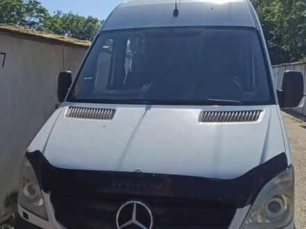 Белый Мерседес Sprinter, объемом двигателя 3 л и пробегом 340 тыс. км за 14500 $, фото 1 на Automoto.ua