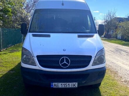 Белый Мерседес Sprinter, объемом двигателя 2.1 л и пробегом 590 тыс. км за 7300 $, фото 1 на Automoto.ua