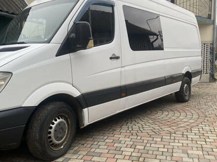 Білий Мерседес Sprinter, об'ємом двигуна 2.2 л та пробігом 306 тис. км за 9500 $, фото 1 на Automoto.ua