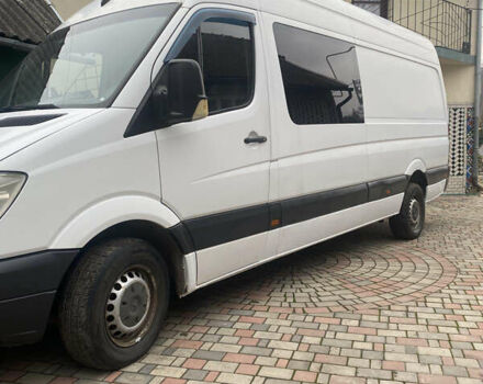 Белый Мерседес Sprinter, объемом двигателя 2.2 л и пробегом 306 тыс. км за 9500 $, фото 1 на Automoto.ua