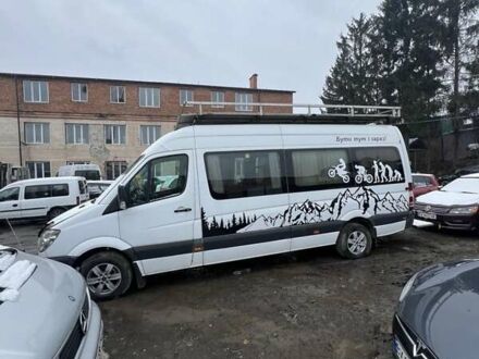 Белый Мерседес Sprinter, объемом двигателя 2.2 л и пробегом 480 тыс. км за 18000 $, фото 1 на Automoto.ua