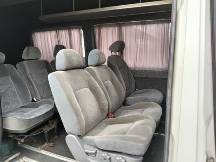 Білий Мерседес Sprinter, об'ємом двигуна 2 л та пробігом 370 тис. км за 11000 $, фото 1 на Automoto.ua
