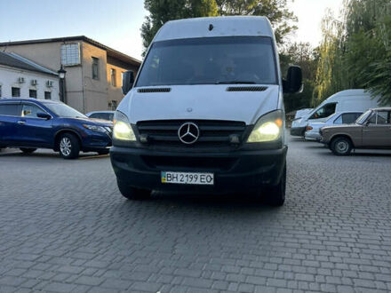 Белый Мерседес Sprinter, объемом двигателя 2.15 л и пробегом 350 тыс. км за 7000 $, фото 1 на Automoto.ua