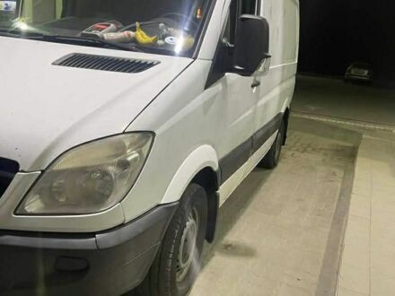 Белый Мерседес Sprinter, объемом двигателя 2.2 л и пробегом 508 тыс. км за 4500 $, фото 1 на Automoto.ua