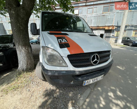 Белый Мерседес Sprinter, объемом двигателя 2.15 л и пробегом 555 тыс. км за 7800 $, фото 1 на Automoto.ua