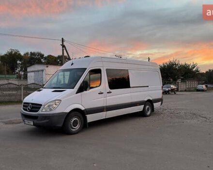 Белый Мерседес Sprinter, объемом двигателя 2.15 л и пробегом 480 тыс. км за 12200 $, фото 1 на Automoto.ua