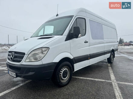 Белый Мерседес Sprinter, объемом двигателя 3 л и пробегом 390 тыс. км за 13500 $, фото 1 на Automoto.ua