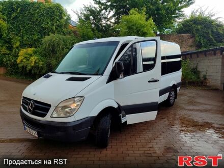 Белый Мерседес Sprinter, объемом двигателя 2.1 л и пробегом 130 тыс. км за 11800 $, фото 1 на Automoto.ua