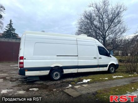 Белый Мерседес Sprinter, объемом двигателя 2.1 л и пробегом 700 тыс. км за 9000 $, фото 1 на Automoto.ua