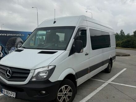 Белый Мерседес Sprinter, объемом двигателя 3 л и пробегом 350 тыс. км за 16000 $, фото 1 на Automoto.ua