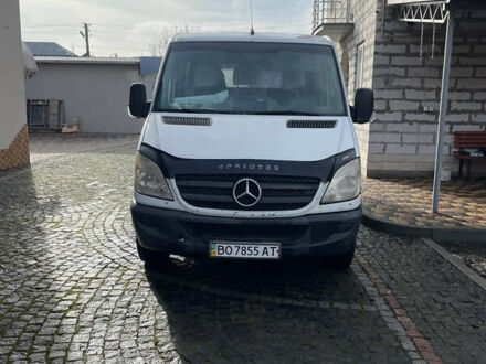 Белый Мерседес Sprinter, объемом двигателя 2.1 л и пробегом 456 тыс. км за 6000 $, фото 1 на Automoto.ua