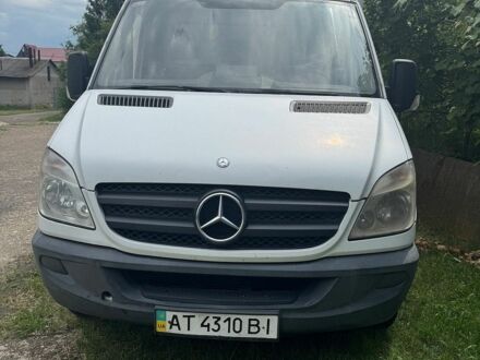 Белый Мерседес Sprinter, объемом двигателя 2.15 л и пробегом 200 тыс. км за 6100 $, фото 1 на Automoto.ua
