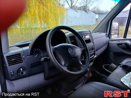 Белый Мерседес Sprinter, объемом двигателя 2.1 л и пробегом 533 тыс. км за 11500 $, фото 1 на Automoto.ua