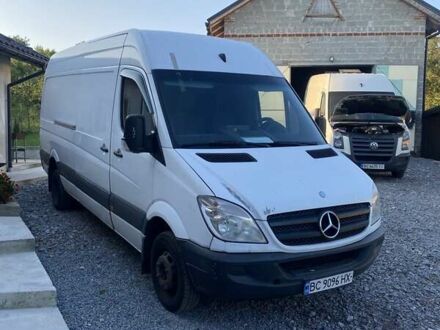 Белый Мерседес Sprinter, объемом двигателя 2.1 л и пробегом 500 тыс. км за 10500 $, фото 1 на Automoto.ua