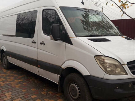 Белый Мерседес Sprinter, объемом двигателя 2.2 л и пробегом 690 тыс. км за 11200 $, фото 1 на Automoto.ua
