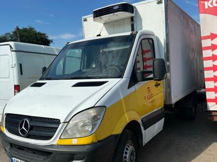 Білий Мерседес Sprinter, об'ємом двигуна 2.1 л та пробігом 556 тис. км за 382 $, фото 1 на Automoto.ua