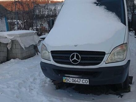 Білий Мерседес Sprinter, об'ємом двигуна 2.15 л та пробігом 200 тис. км за 9500 $, фото 1 на Automoto.ua