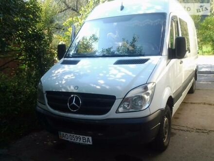 Белый Мерседес Sprinter, объемом двигателя 2.2 л и пробегом 332 тыс. км за 15500 $, фото 1 на Automoto.ua