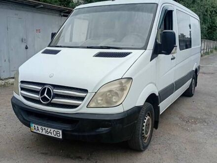 Белый Мерседес Sprinter, объемом двигателя 2.15 л и пробегом 518 тыс. км за 9400 $, фото 1 на Automoto.ua