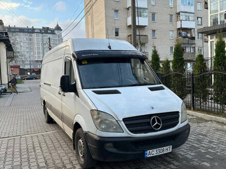 Белый Мерседес Sprinter, объемом двигателя 2.2 л и пробегом 580 тыс. км за 9500 $, фото 1 на Automoto.ua