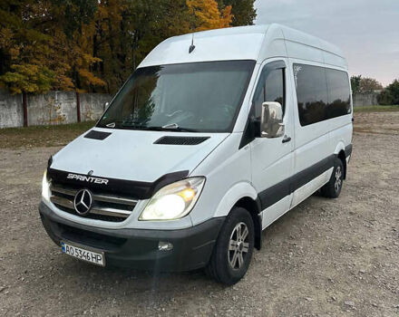 Белый Мерседес Sprinter, объемом двигателя 2.2 л и пробегом 370 тыс. км за 8699 $, фото 1 на Automoto.ua