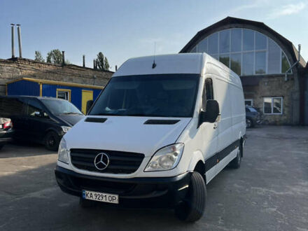 Белый Мерседес Sprinter, объемом двигателя 2.2 л и пробегом 470 тыс. км за 9200 $, фото 1 на Automoto.ua