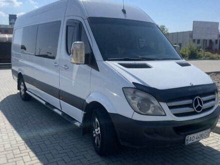 Белый Мерседес Sprinter, объемом двигателя 2.99 л и пробегом 575 тыс. км за 14600 $, фото 1 на Automoto.ua