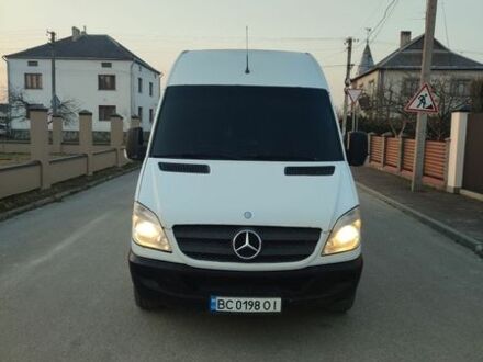 Белый Мерседес Sprinter, объемом двигателя 2.15 л и пробегом 40 тыс. км за 10000 $, фото 1 на Automoto.ua