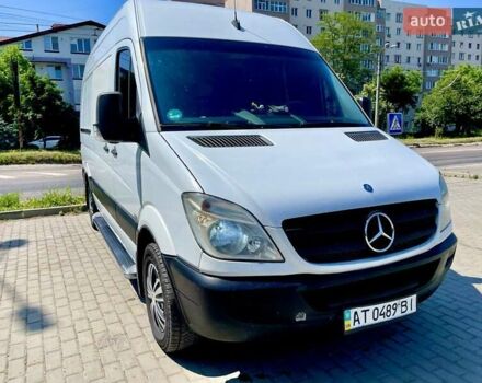 Белый Мерседес Sprinter, объемом двигателя 2.15 л и пробегом 390 тыс. км за 8200 $, фото 1 на Automoto.ua