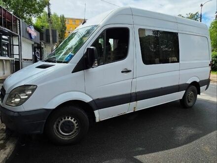 Белый Мерседес Sprinter, объемом двигателя 2.1 л и пробегом 320 тыс. км за 10500 $, фото 1 на Automoto.ua