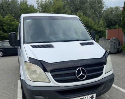 Белый Мерседес Sprinter, объемом двигателя 2.2 л и пробегом 282 тыс. км за 11800 $, фото 1 на Automoto.ua