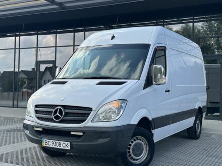 Белый Мерседес Sprinter, объемом двигателя 2.2 л и пробегом 309 тыс. км за 11030 $, фото 1 на Automoto.ua