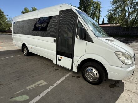 Белый Мерседес Sprinter, объемом двигателя 2.99 л и пробегом 471 тыс. км за 31900 $, фото 1 на Automoto.ua