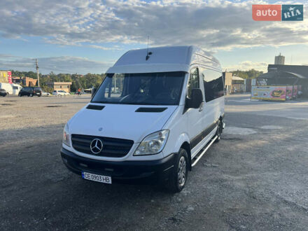 Белый Мерседес Sprinter, объемом двигателя 2.15 л и пробегом 200 тыс. км за 12000 $, фото 1 на Automoto.ua
