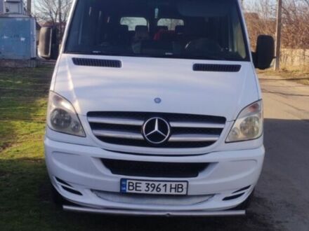 Белый Мерседес Sprinter, объемом двигателя 2.2 л и пробегом 420 тыс. км за 32000 $, фото 1 на Automoto.ua