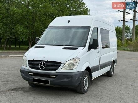 Белый Мерседес Sprinter, объемом двигателя 2.2 л и пробегом 347 тыс. км за 6500 $, фото 1 на Automoto.ua