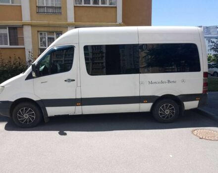 Белый Мерседес Sprinter, объемом двигателя 2.2 л и пробегом 420 тыс. км за 9500 $, фото 1 на Automoto.ua