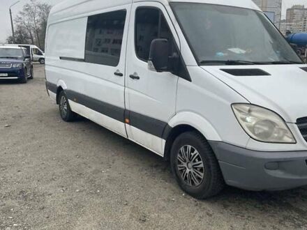 Белый Мерседес Sprinter, объемом двигателя 1.6 л и пробегом 440 тыс. км за 9900 $, фото 1 на Automoto.ua